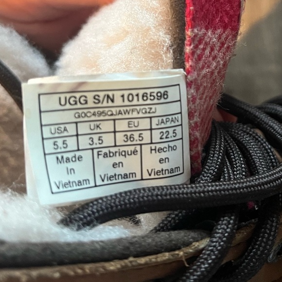 Ugg Adirondack Boots in Plaid Stout Size 5.5 - Picture 8 of 8